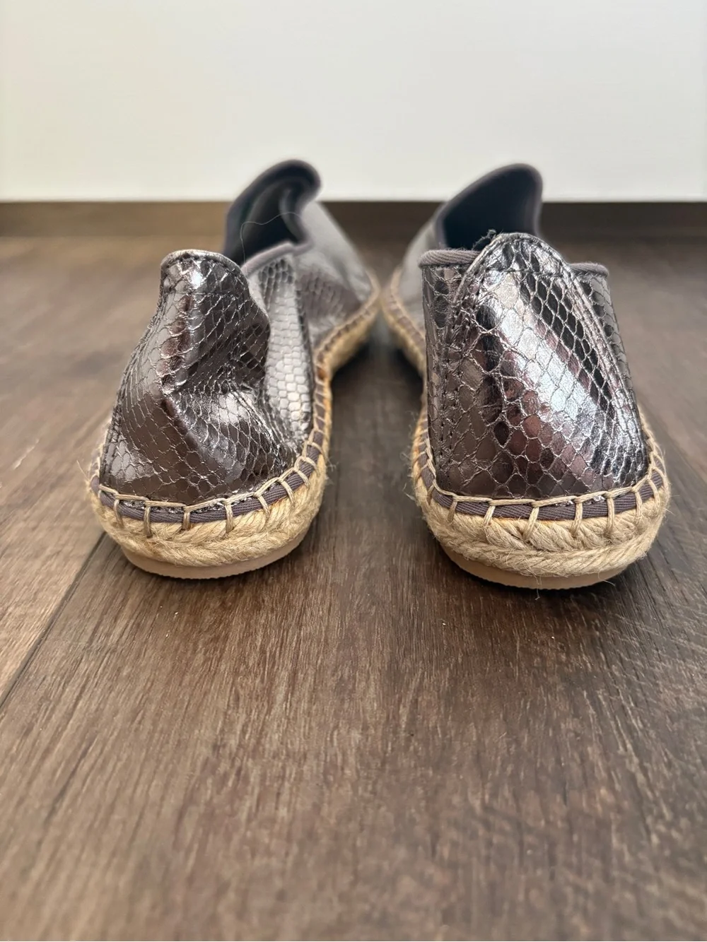 Dolce Vita Metallic Snake Print Embossed Espadrille Shoes NWOT
